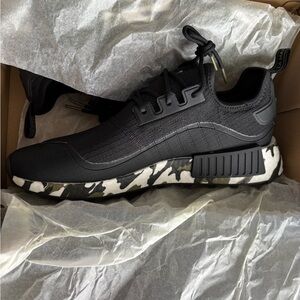 Adidas Originals NMD R1 TR Men's Black / White Camo Low Top Sneakers Size 11